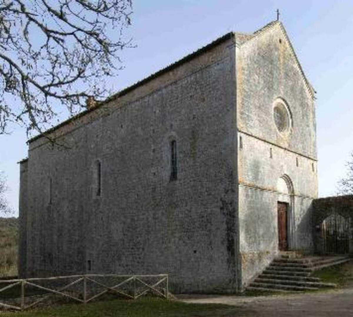 eremo-di-san-leonardo-al-lago-monteriggioni-viaggiart