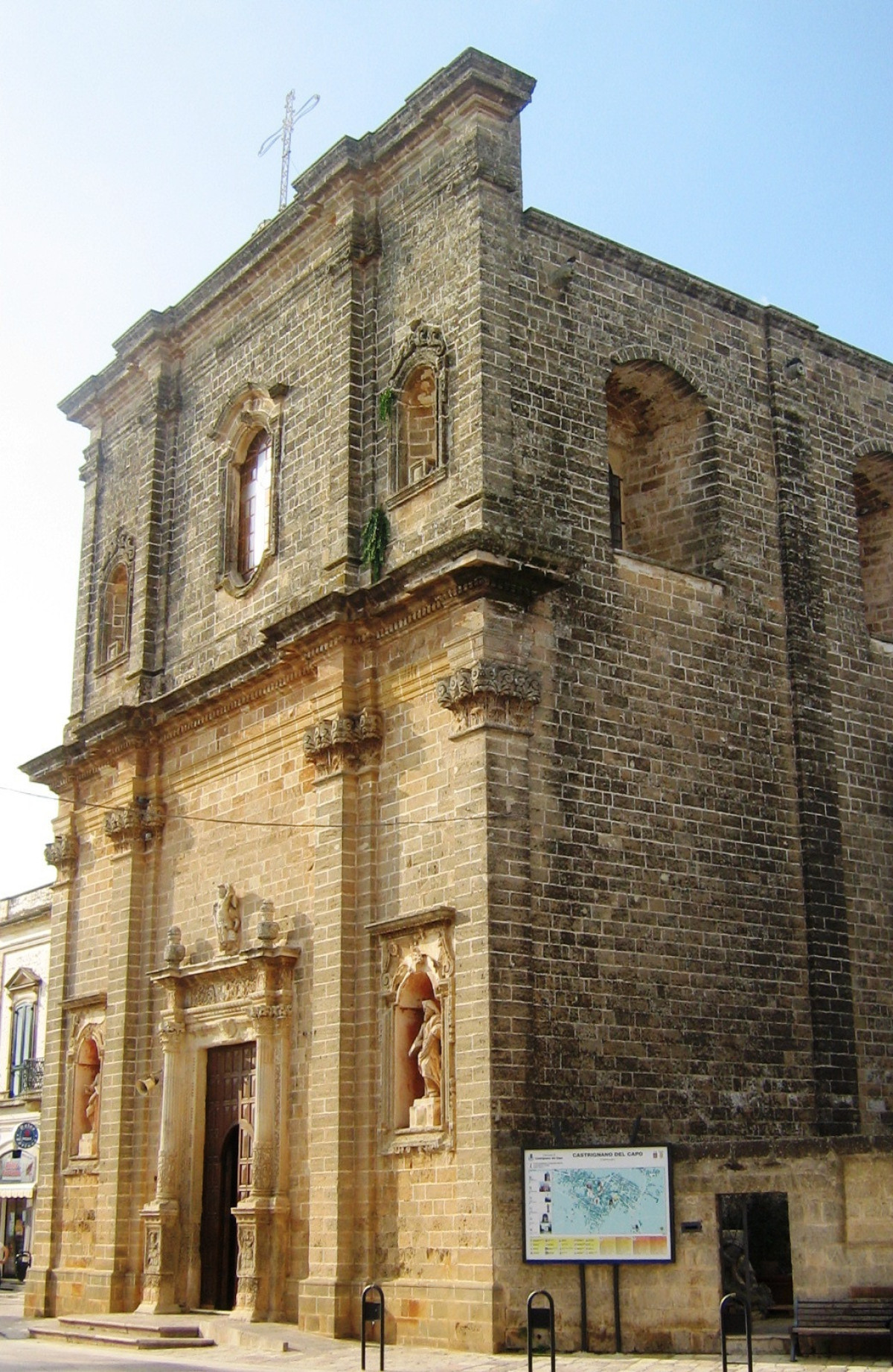 Chiesa di San Michele Arcangelo (Castrignano del Capo) ViaggiArt