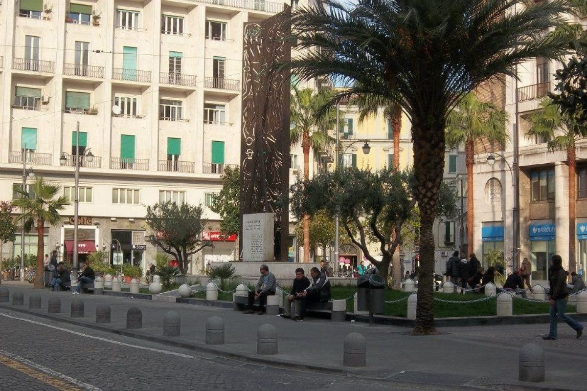 Piazza Carit ViaggiArt