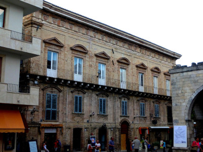 BY Zitumassin - Opera propria, CC BY-SA 4.0, https://commons.wikimedia.org/w/index.php?curid=34893208