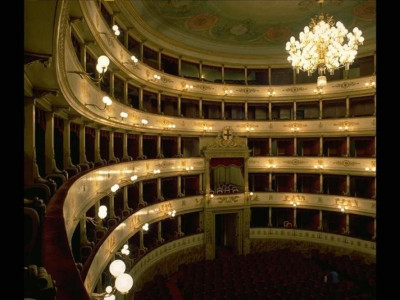 Modena, Teatro Comunale Luciano Pavarotti