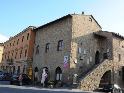 Veduta esterna. Castignani, Sante; jpg; 4288 pixels; 2848 pixels
