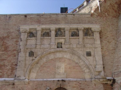 Rocca Paolina, porta Marzia. Bovini, Mirko; jpg; 576 pixels; 768 pixels