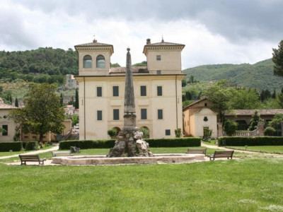 Villa Redenta. Facciata. Parco Tecnologico 3A-Progetto Ville e Giardini Regione Umbria; jpg; 768 pixels; 512 pixels