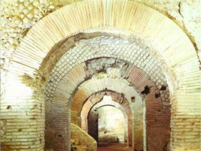 Area archeologica di San Lorenzo Maggiore, il