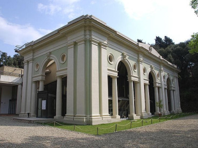 Villa Strozzi: Limonaia