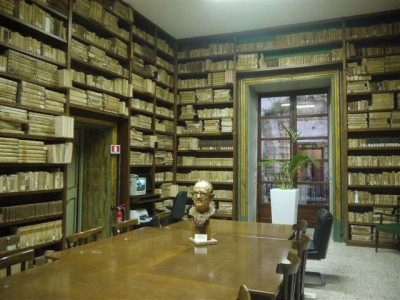 http://www.agrigentoierieoggi.it/agrigento-storia-della-biblioteca-lucchesiana/