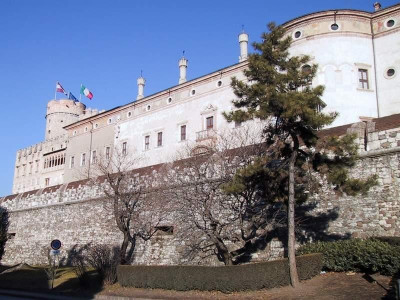 Immagine descrittiva - https://commons.wikimedia.org/wiki/User:Pollo~commonswiki