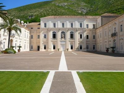 Immagine descrittiva - https://it.wikipedia.org/wiki/File:Belvedere_04.JPG