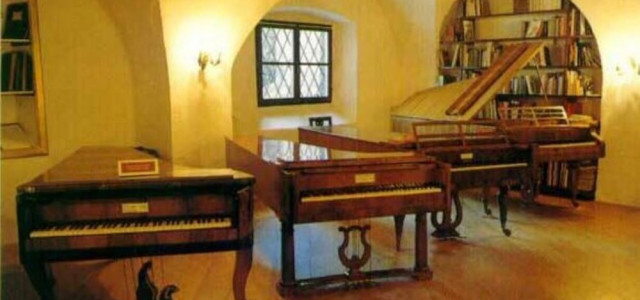 Museo del pianoforte antico - Accademia internazionale di interpretazione musicale su strumenti d'epoca