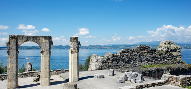 A Sirmione, nelle Grotte di Catullo: tra mito, poesia e terme