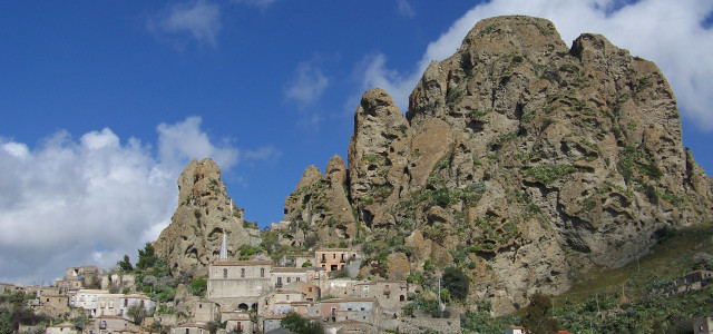 Sul “set” di Pentedattilo, paese fantasma