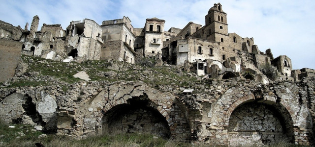 Halloween in 3 mete da brivido: capuzzelle di Napoli, mostri di Bomarzo e  Craco