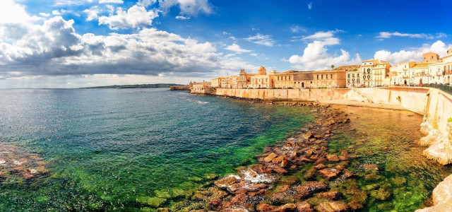 Siracusa, dalle tragedie greche al teatro dei pupi