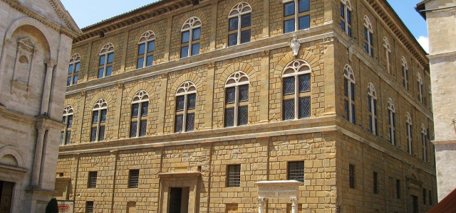 Palazzo e Museo Piccolomini