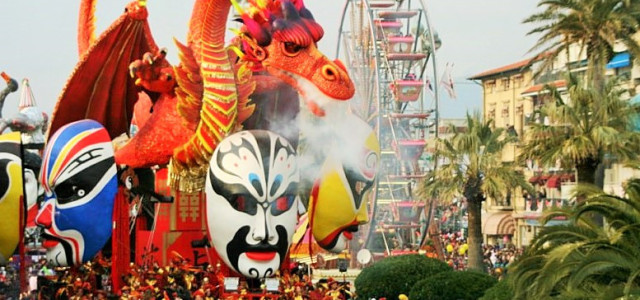 I carri del Carnevale di Viareggio, tra storia e curiosità