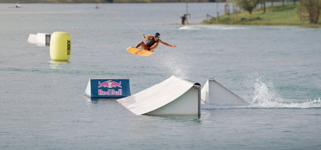 Cable park in Italia: un’esperienza acquatica green