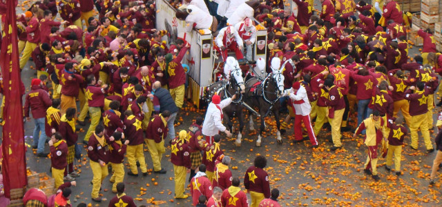 Carnevale di Ivrea: battaglia delle arance e non solo