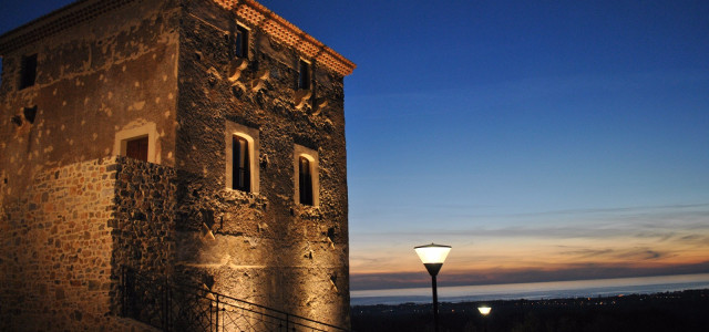 A Santa Maria del Cedro, tra cultura e mare