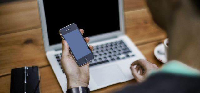 Viaggi, sempre più persone preferiscono il digitale