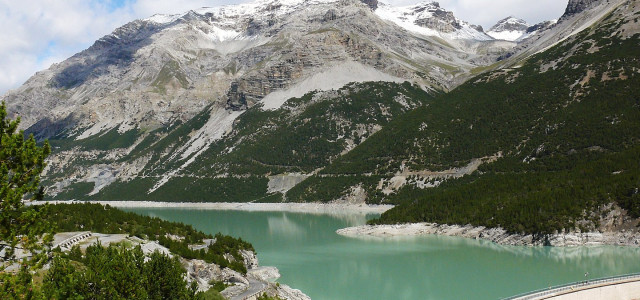 Nella Valle dei Laghi, tra i laghi alpini più belli d'Italia