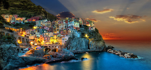 Natale nel Parco Nazionale delle Cinque Terre: Presepe di Manarola