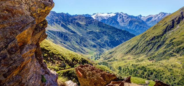 Incisioni rupestri in Val Camonica: viaggio nella Preistoria
