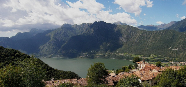 Visita al borgo di Bondone, il paese fortificato