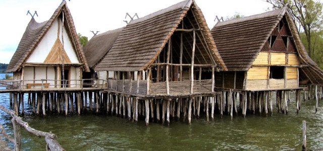 Alla scoperta dei siti palafitticoli preistorici delle Alpi