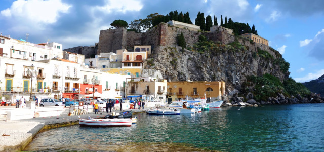 Tour delle Isole Eolie fai da te: cosa sapere