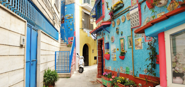 Viaggio a Vietri sul Mare, in Costiera Amalfitana