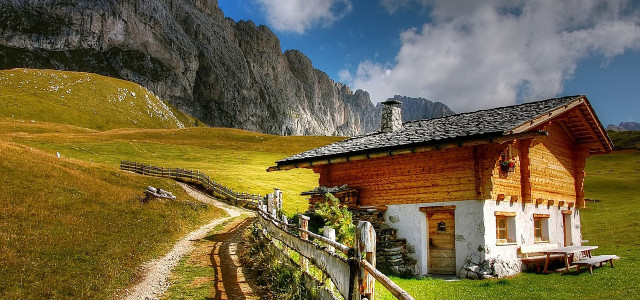 Alla scoperta dei rifugi più belli delle Dolomiti