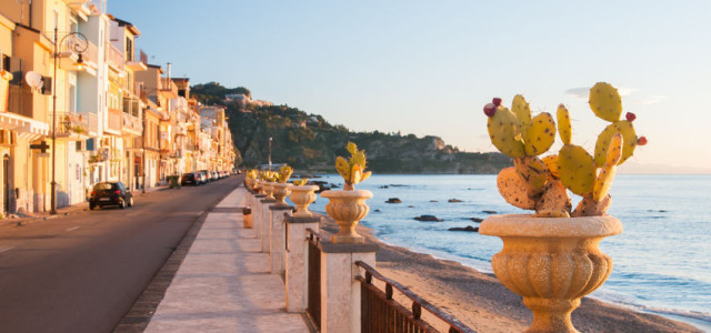 Come raggiungere Giardini Naxos da Taormina