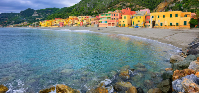 Spiaggia del Malpasso: un paradiso naturale a Varigotti