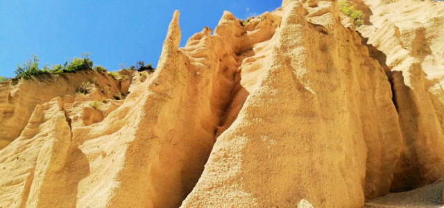 Le Lame Rosse: trekking nel gran canyon delle Marche