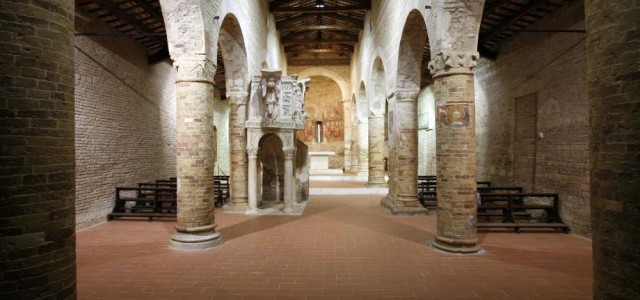 CHIESA DI SANTA MARIA DEL LAGO