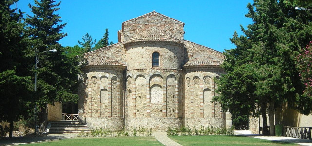 Abbazia di Santa Maria del Patire (o Patirion)