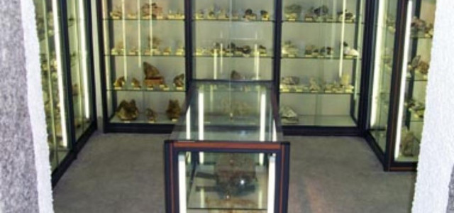 MUSEO MINERALOGICO "Don Giovanni Bonomo"
