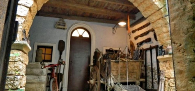 MUSEO ETNOGRAFICO GALLURAS. IL MUSEO DELLA FEMINA AGABBADORA