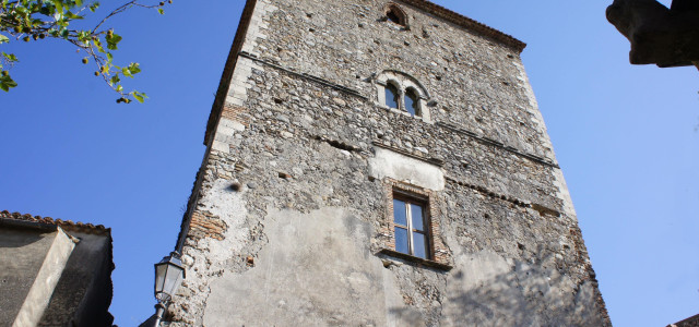 Torre Normanna (o del Pallotta) - Museo Azzinari