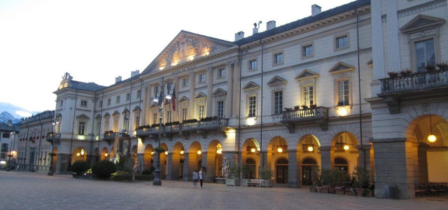 Piazza Émile Chanoux