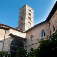 Il Cortile della Biblioteca Il Cortile della Biblioteca