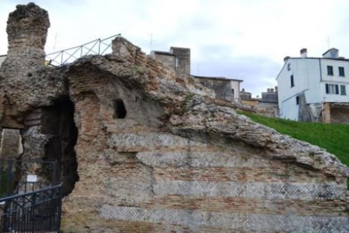 Teatro Romano Di Chieti Chieti ViaggiArt
