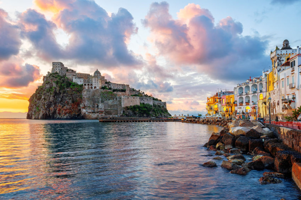 traghetti per ischia orari da napoli