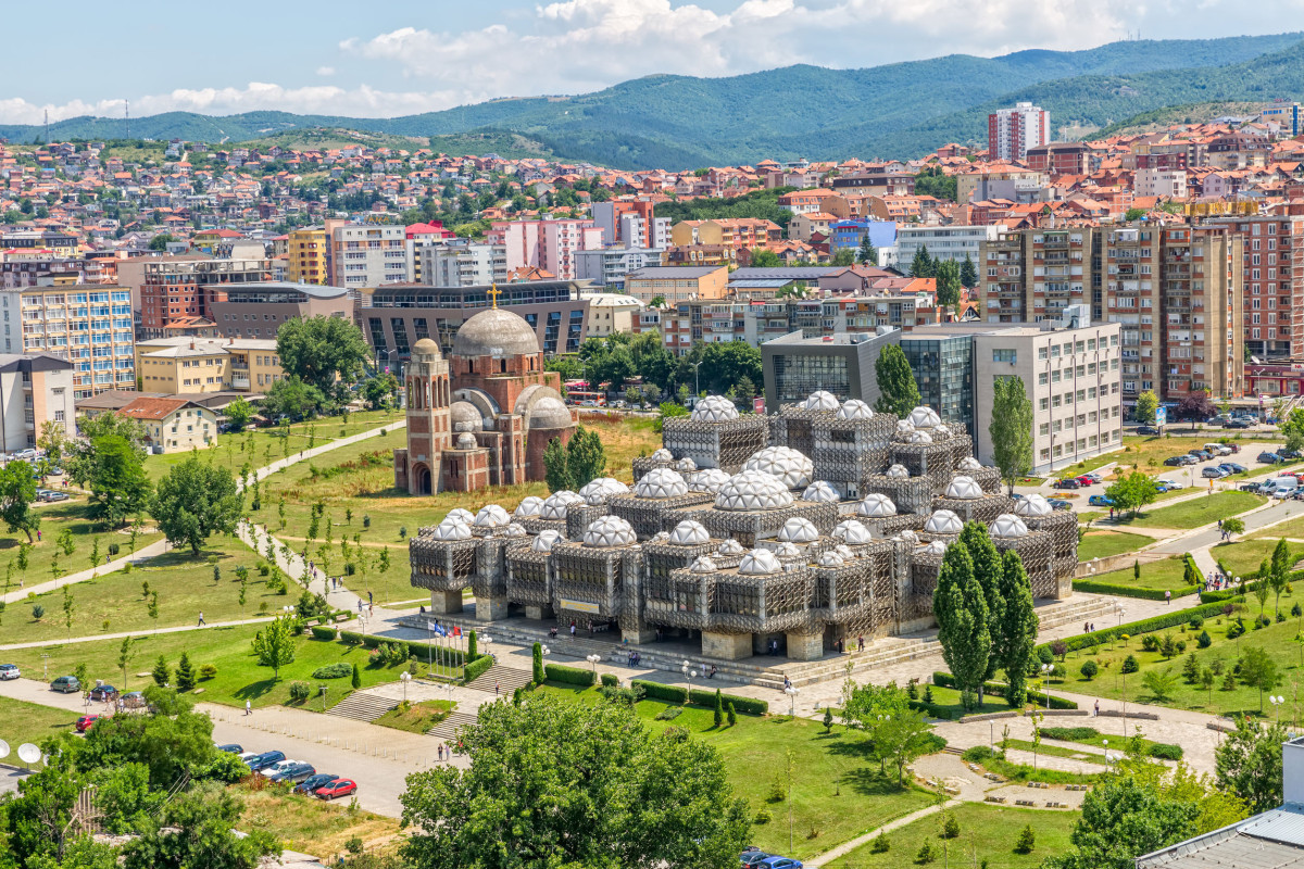 globus travel kosova