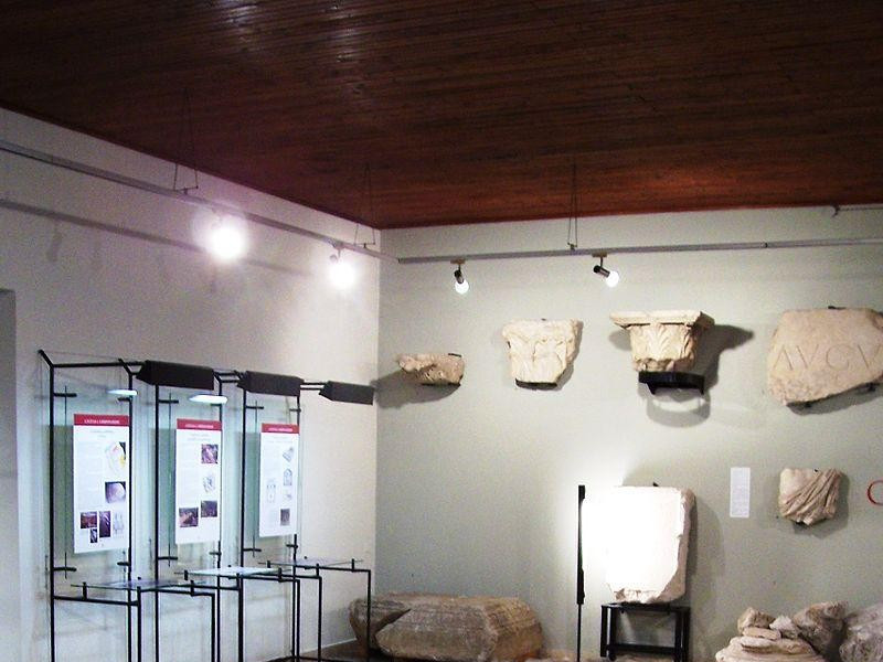 Immagine descrittiva - https://it.wikipedia.org/wiki/Museo_archeologico_nazionale_della_Valle_Camonica#/media/File:Museo_cividate.jpg