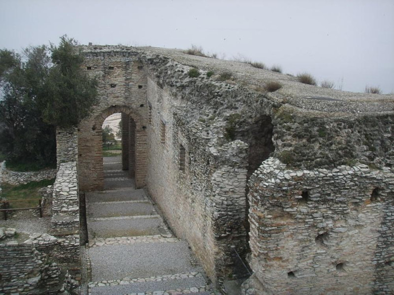 Sirmione, Grotte di Catullo e Museo archeologico di Sirmione Sirmione, Grotte di Catullo e Museo archeologico di Sirmione