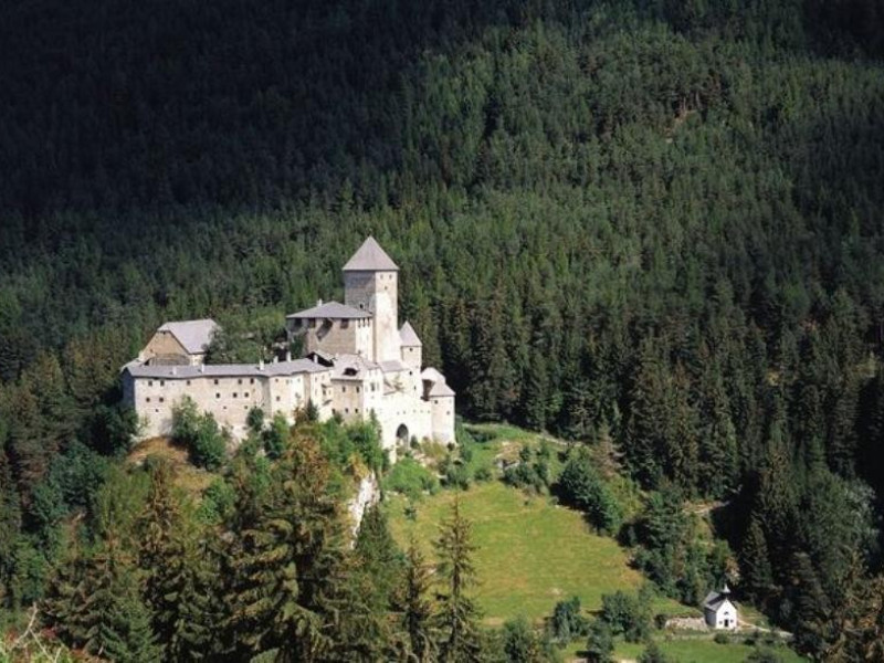 CASTEL TAUFERS