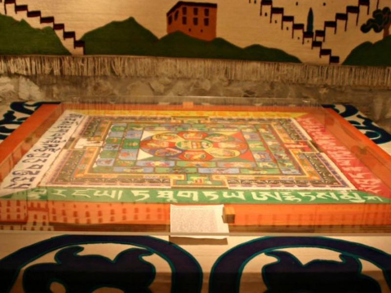Canossa, Museo "La Casa del Tibet"