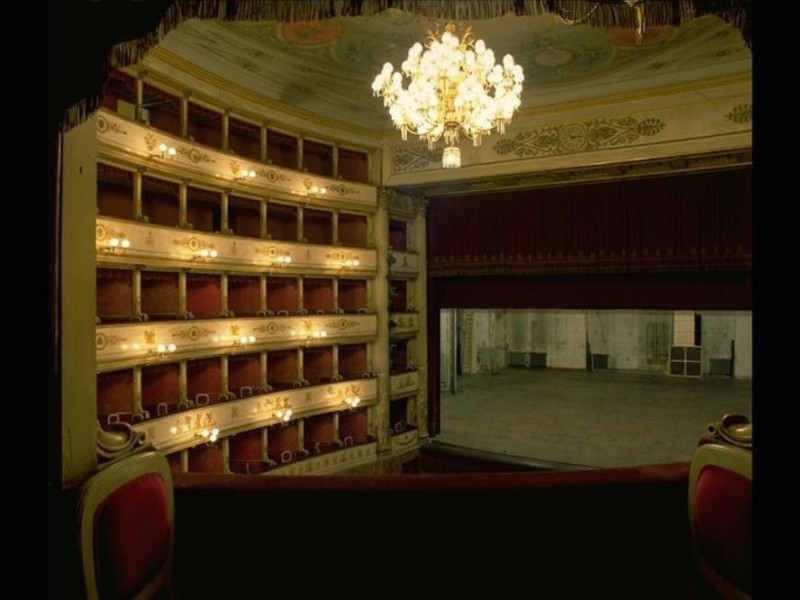 Modena, Teatro Comunale Luciano Pavarotti Modena, Teatro Comunale Luciano Pavarotti